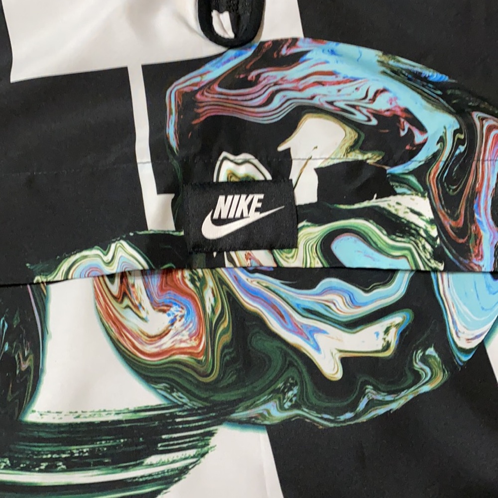 Nike Jacket - Picture 4 of 8
